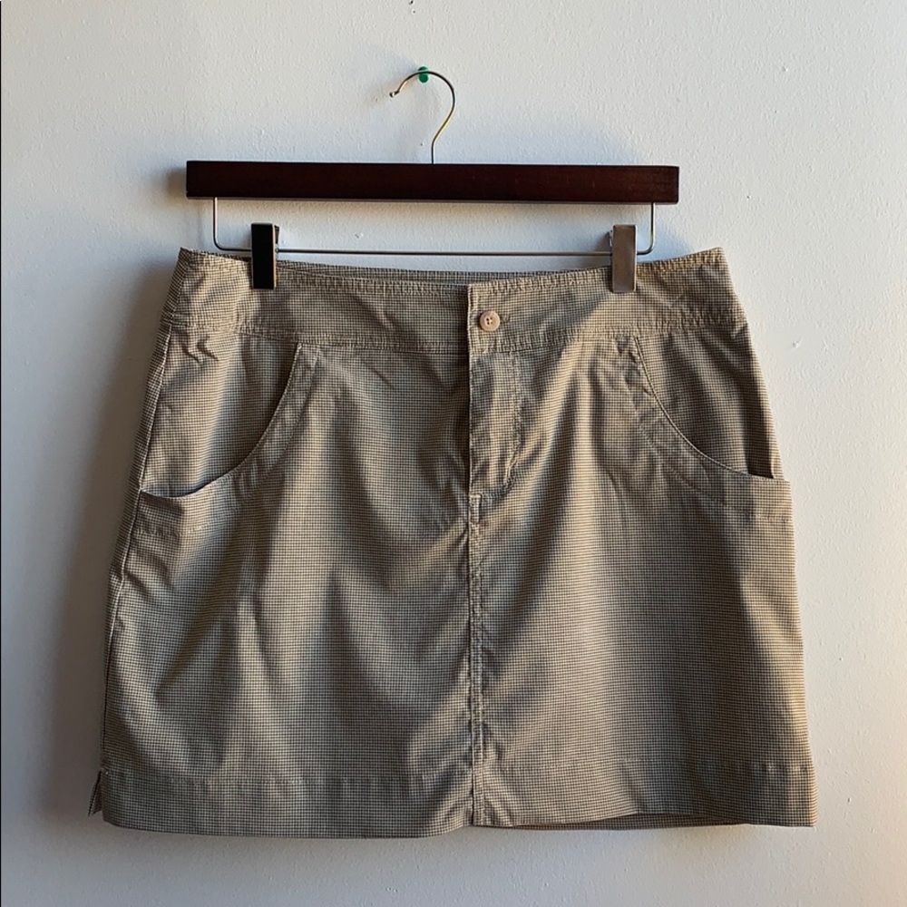 Lined Avia Gold Shirt Medium Brown .